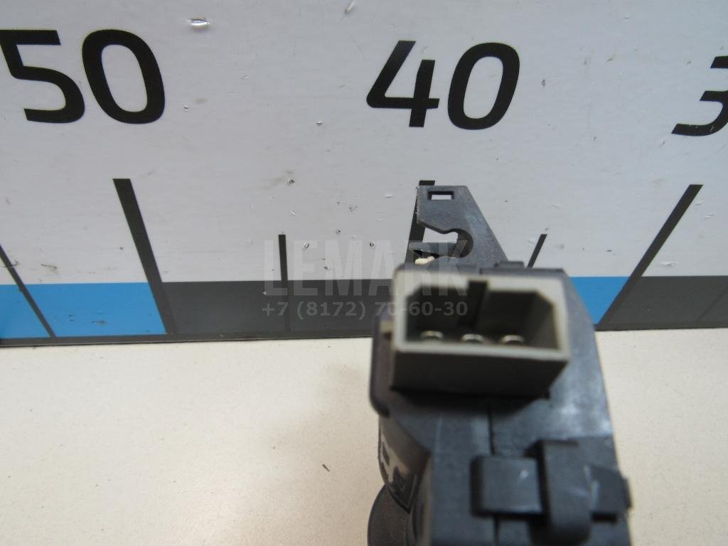 Замок багажника