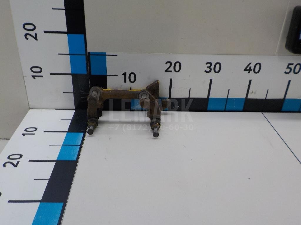 Скоба суппорта заднего правого