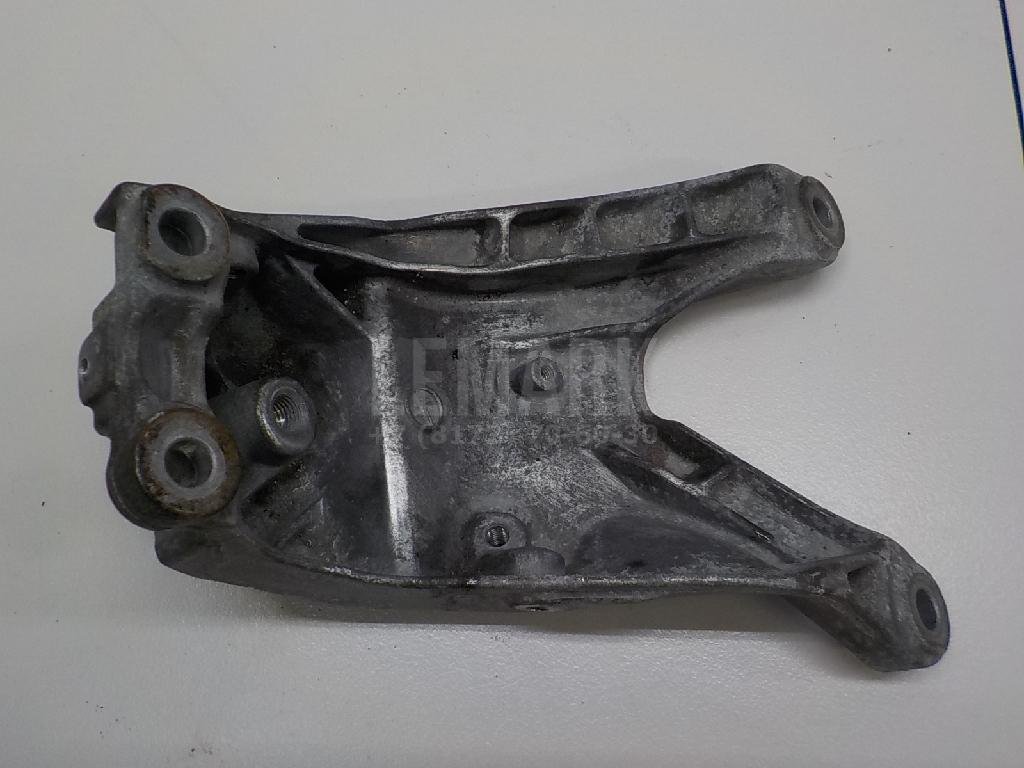 Кронштейн двигателя правый