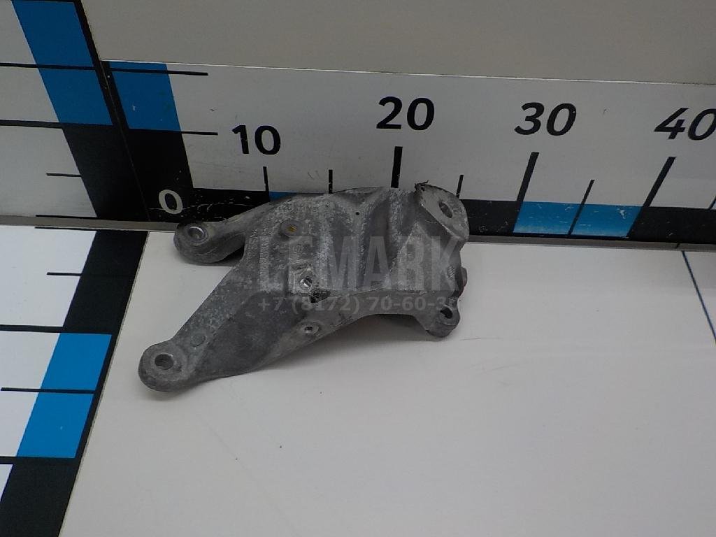 Кронштейн двигателя правый