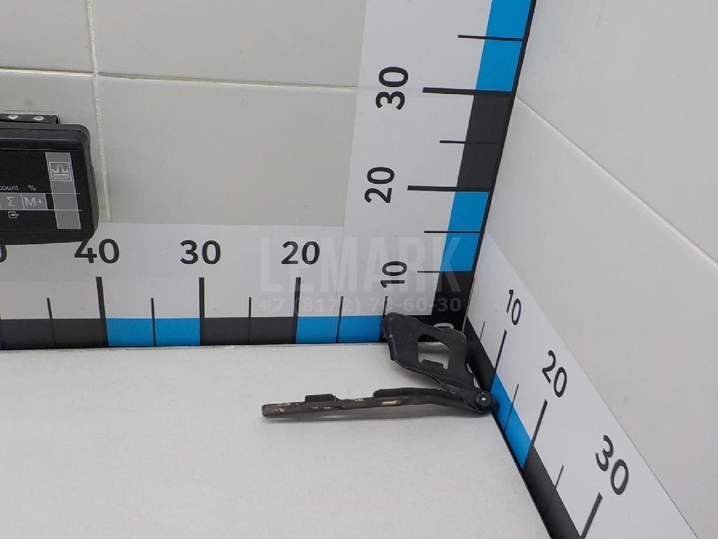 Петля капота левая