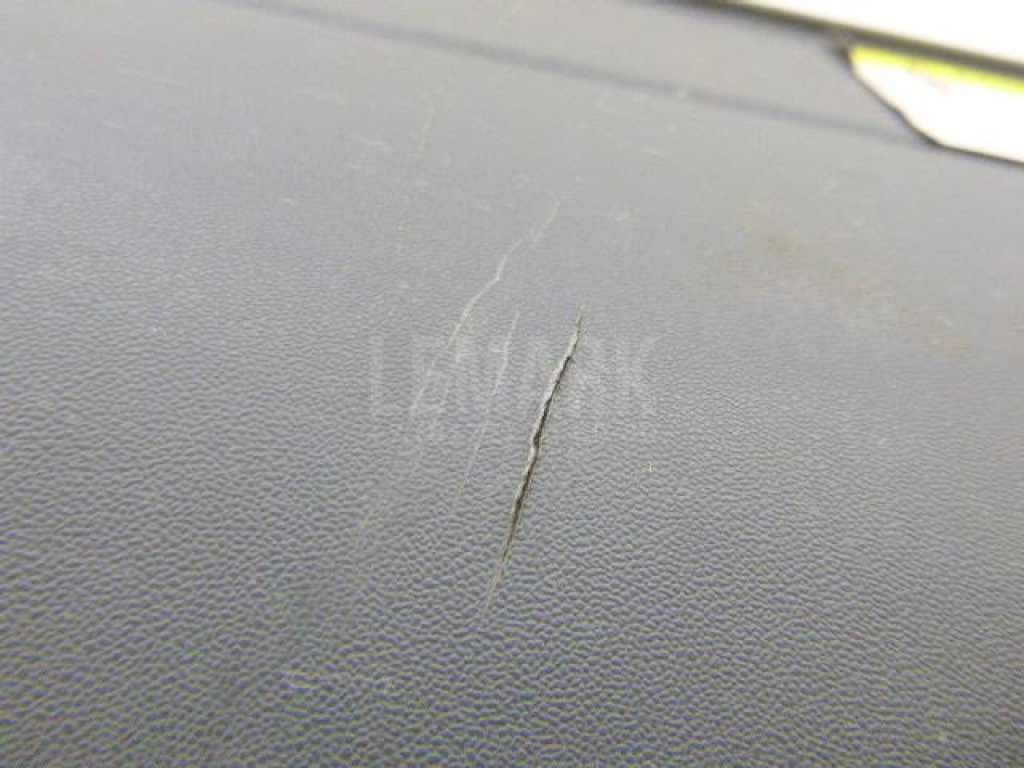 Кожух замка капота