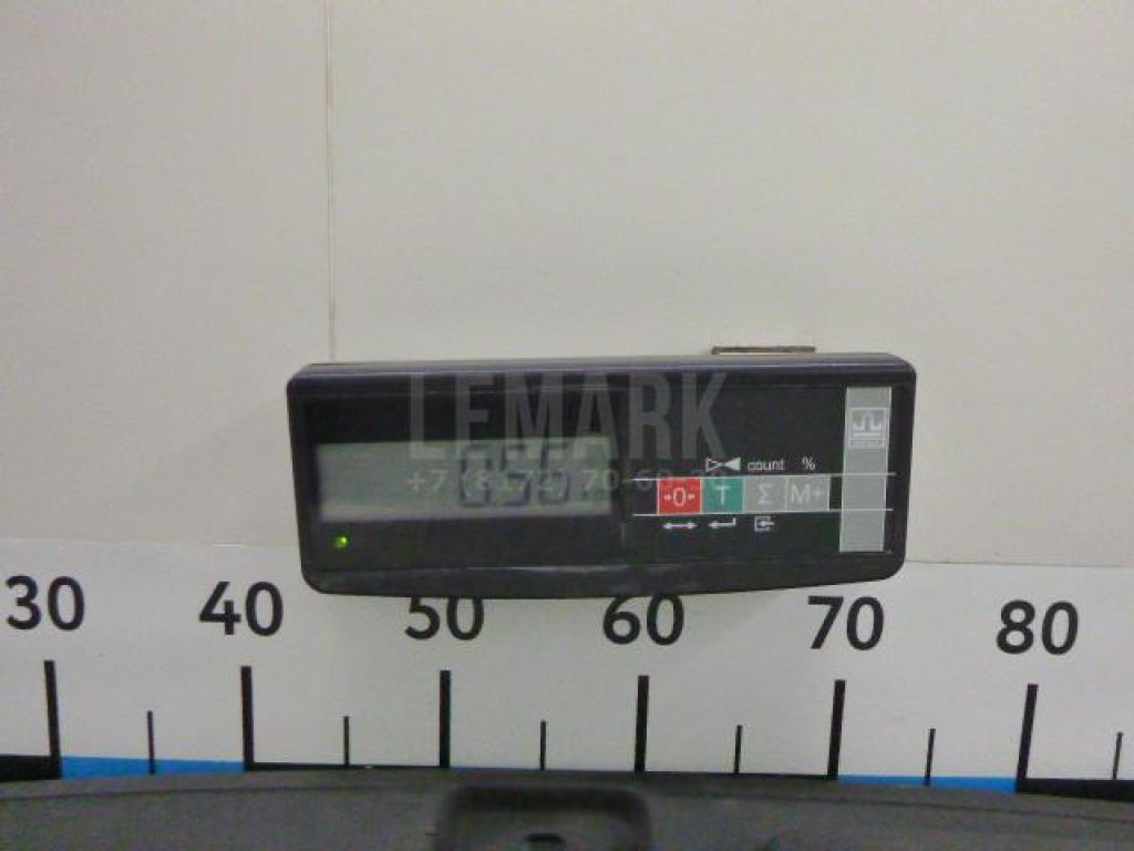 Кожух замка капота