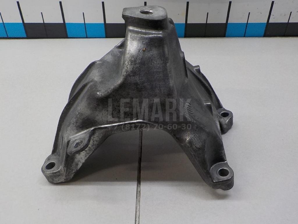 Кронштейн двигателя правый