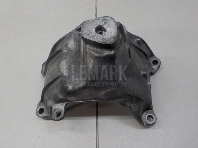 Кронштейн двигателя правый