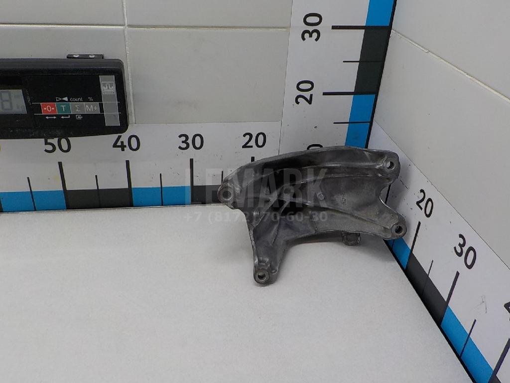 Кронштейн двигателя правый