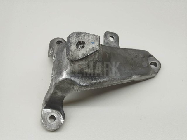 Кронштейн двигателя правый