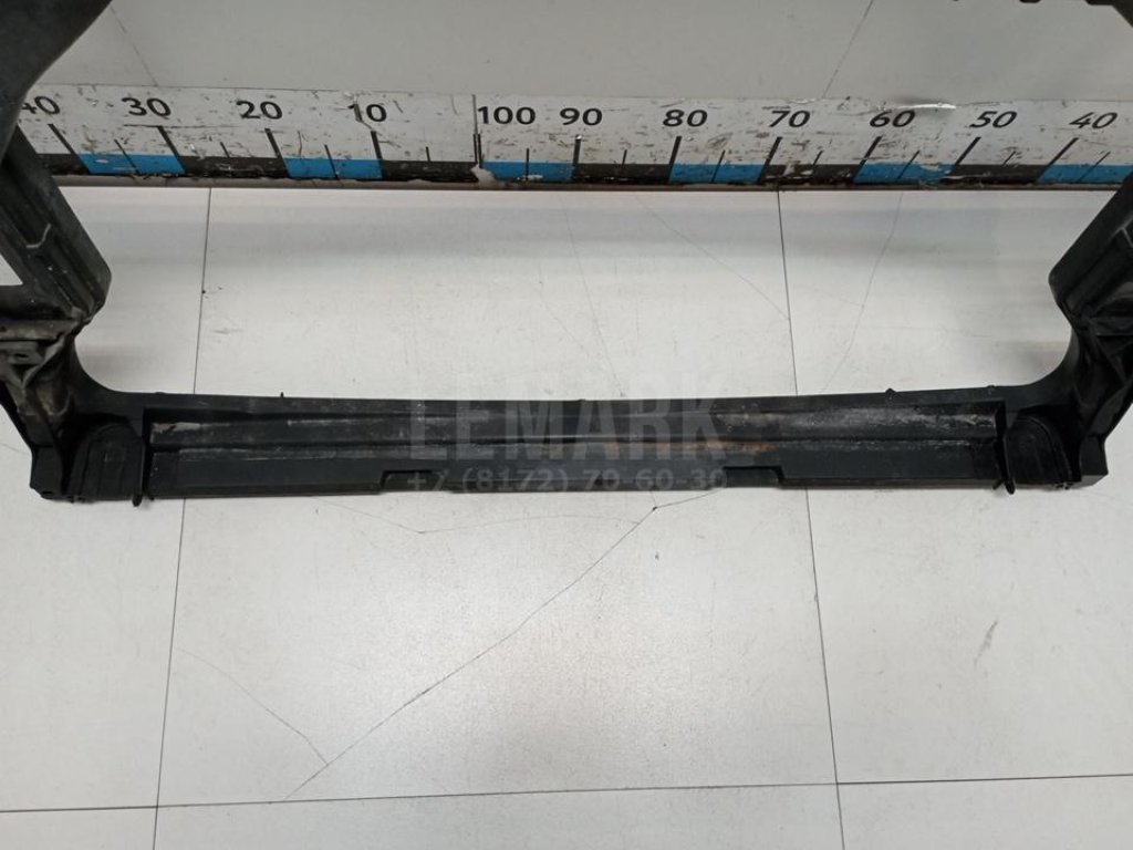 Панель передняя