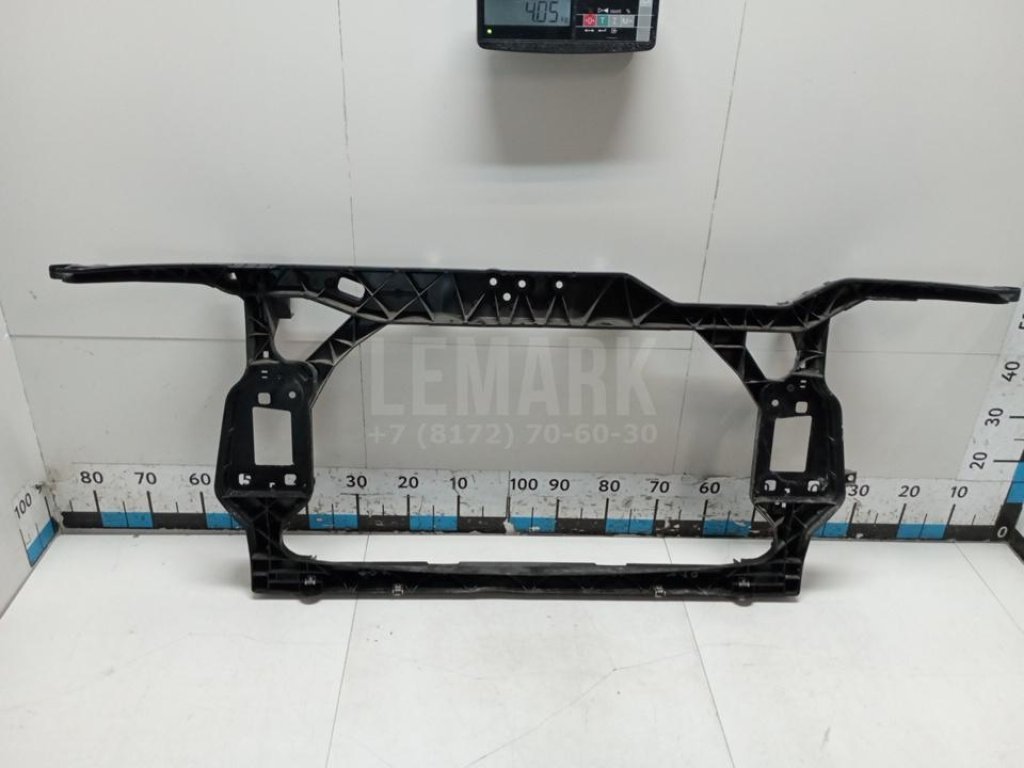 Панель передняя