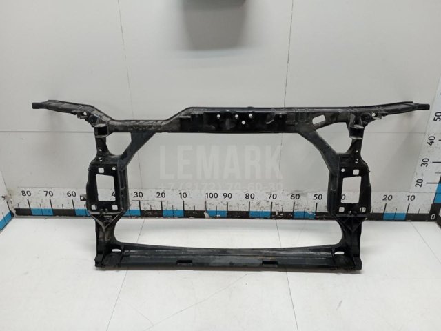 Панель передняя