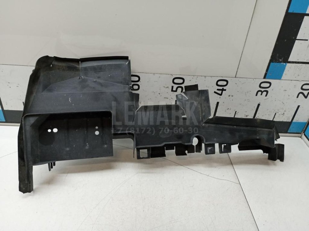 Воздуховод радиатора левый