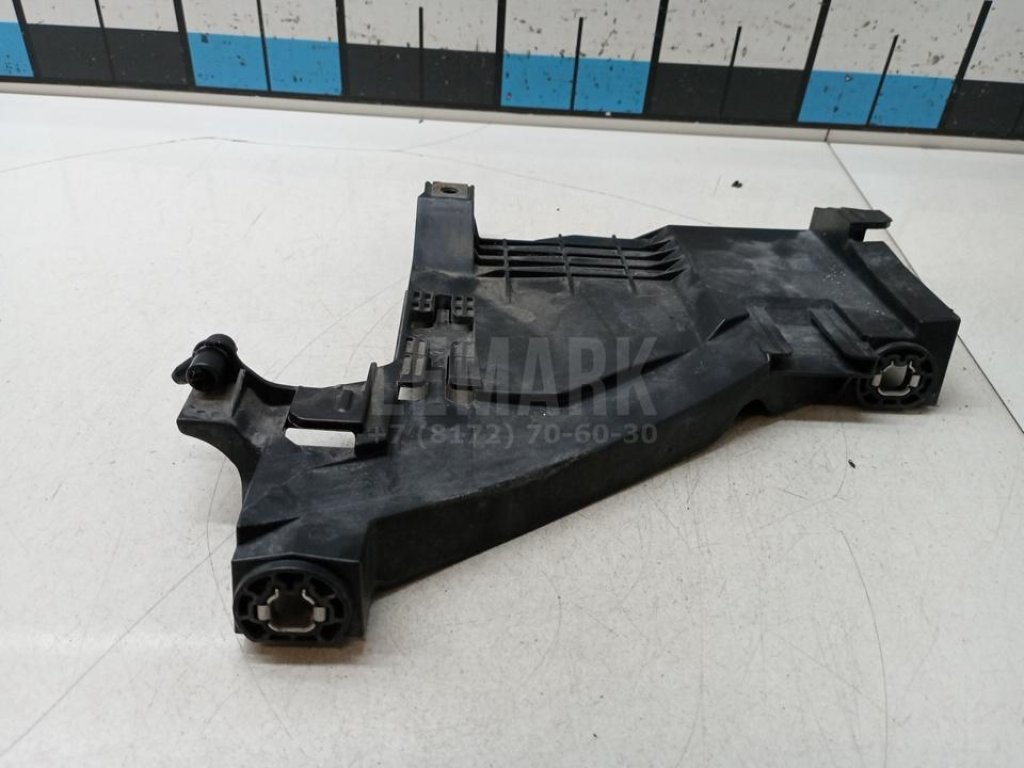 Кронштейн крепления фары