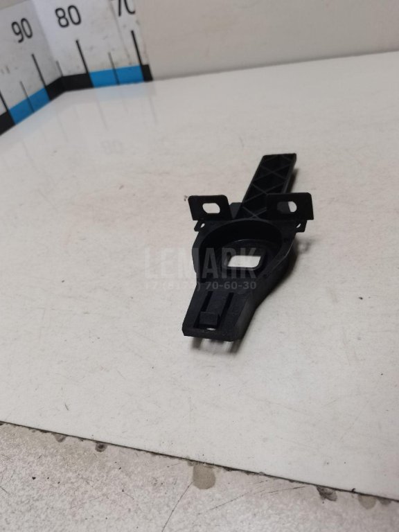 Кронштейн радиатора для  Audi A5/S5 (F5) 2017