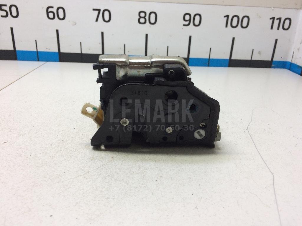 Замок двери передней левой