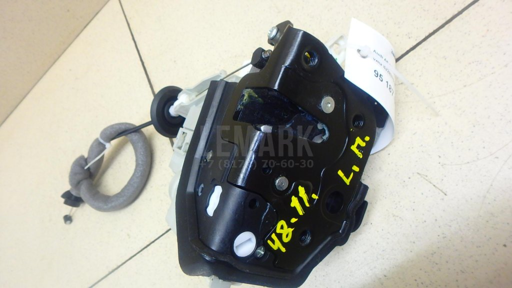 Замок двери передней левой