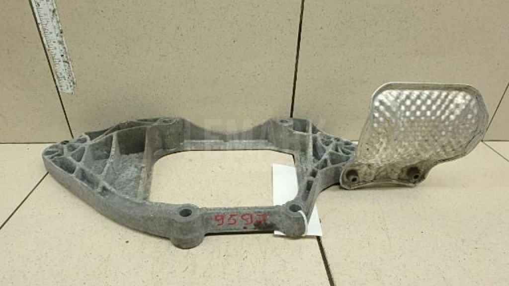 Кронштейн редуктора