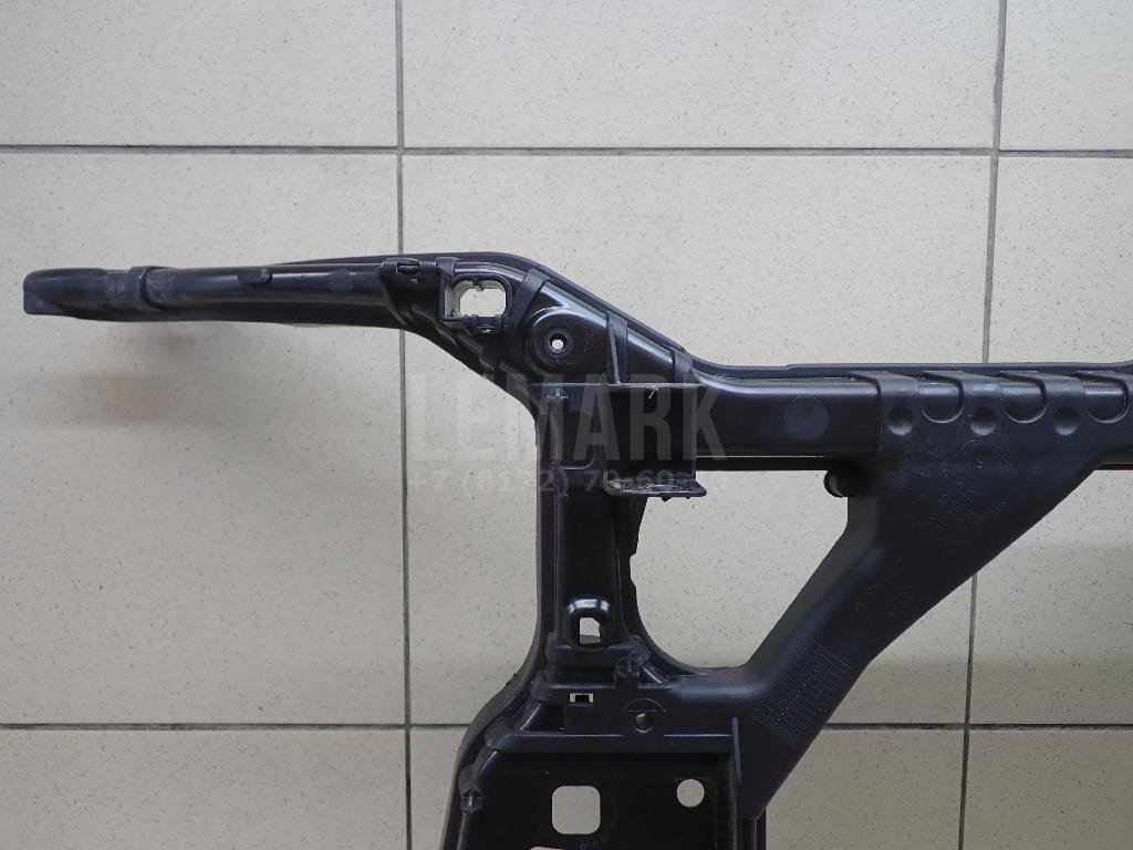 Панель передняя