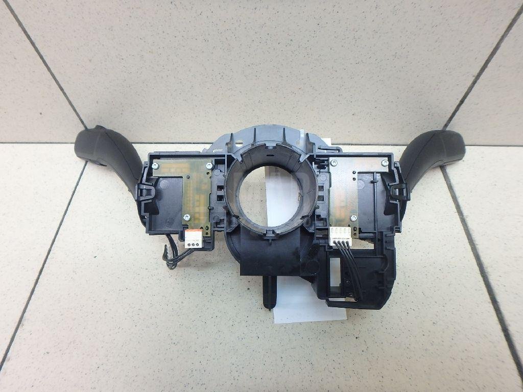 Переключатель подрулевой в сборе