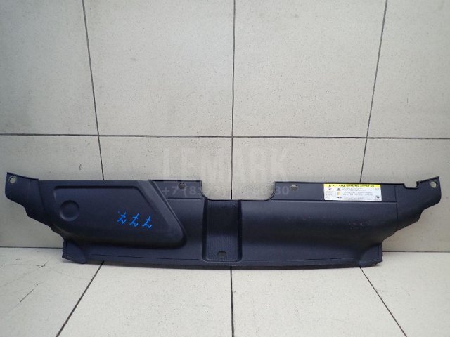 Кожух замка капота