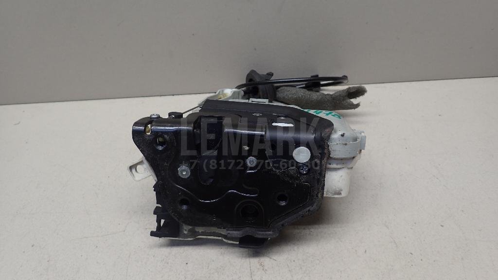 Замок двери передней правой