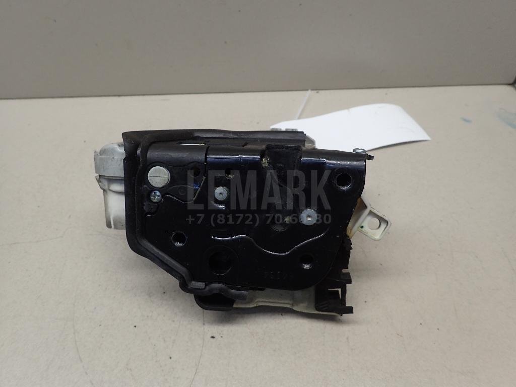 Замок двери передней левой