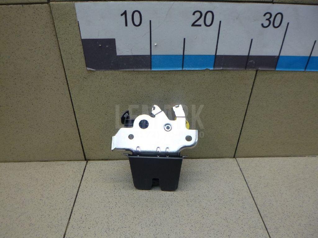 Замок багажника