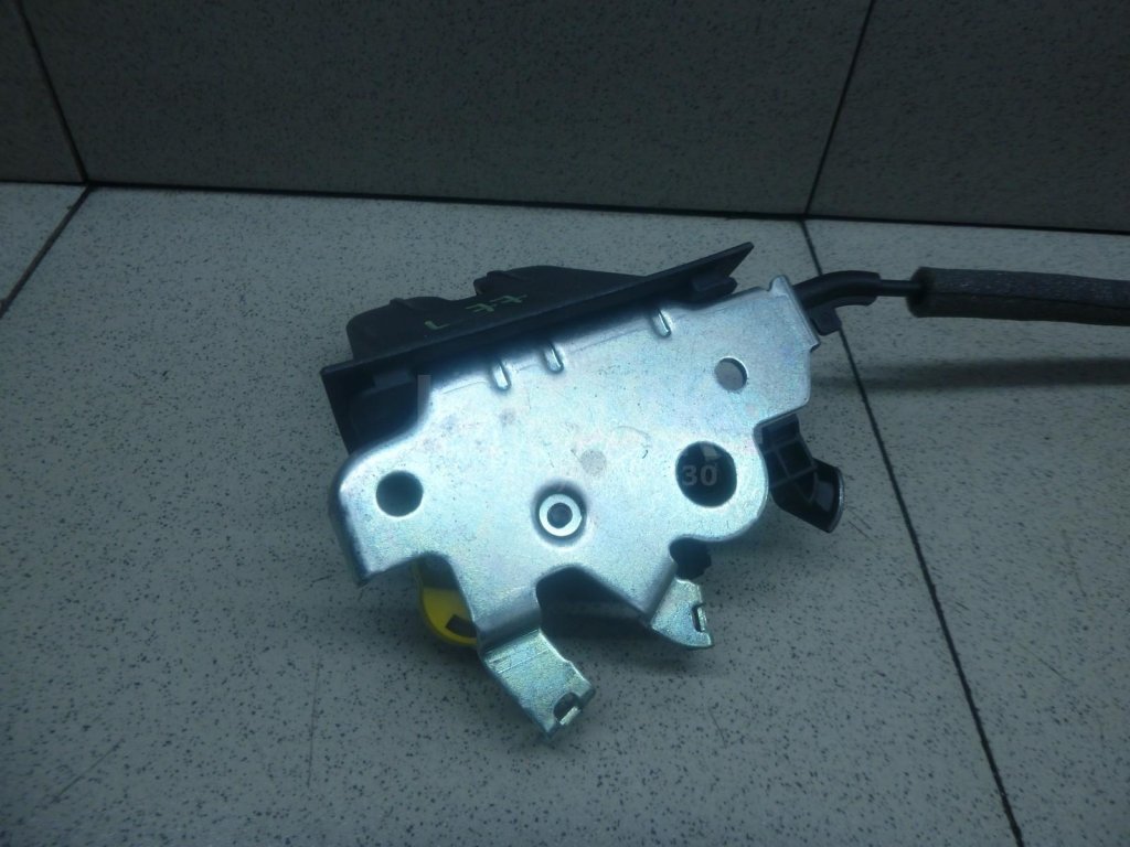 Замок багажника