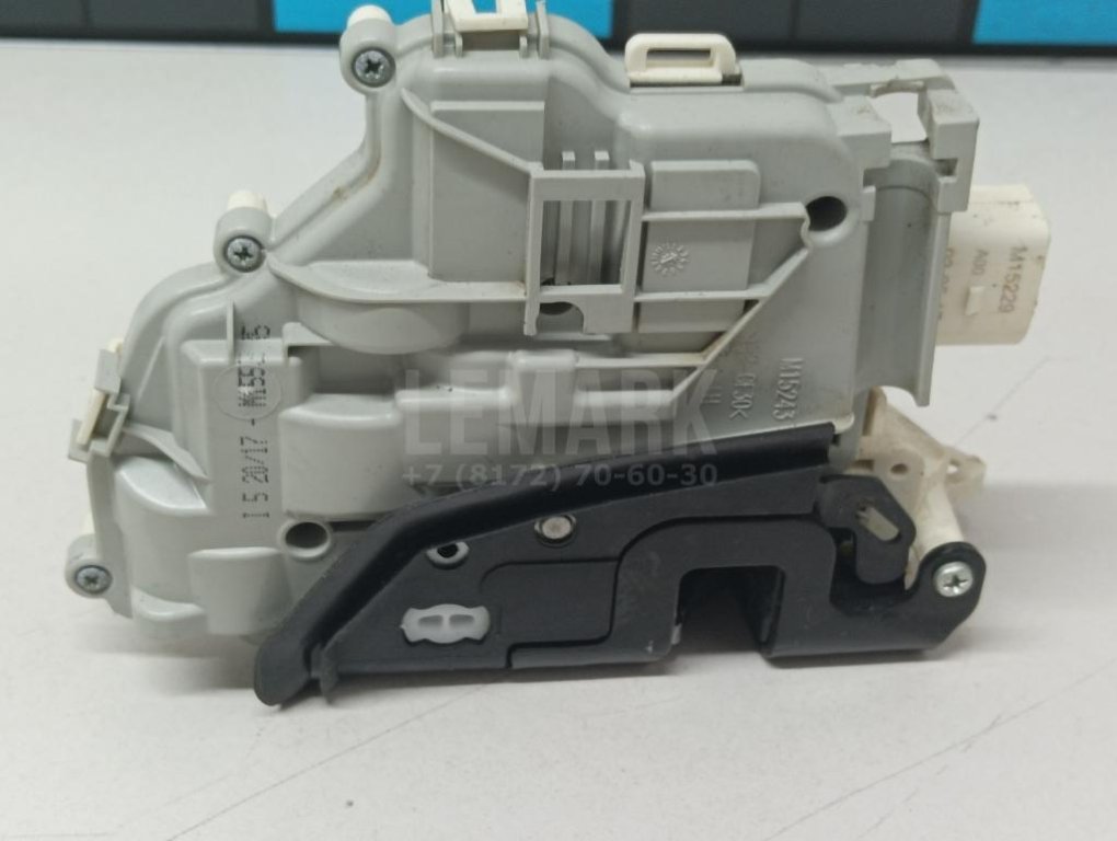 Замок двери задней левой