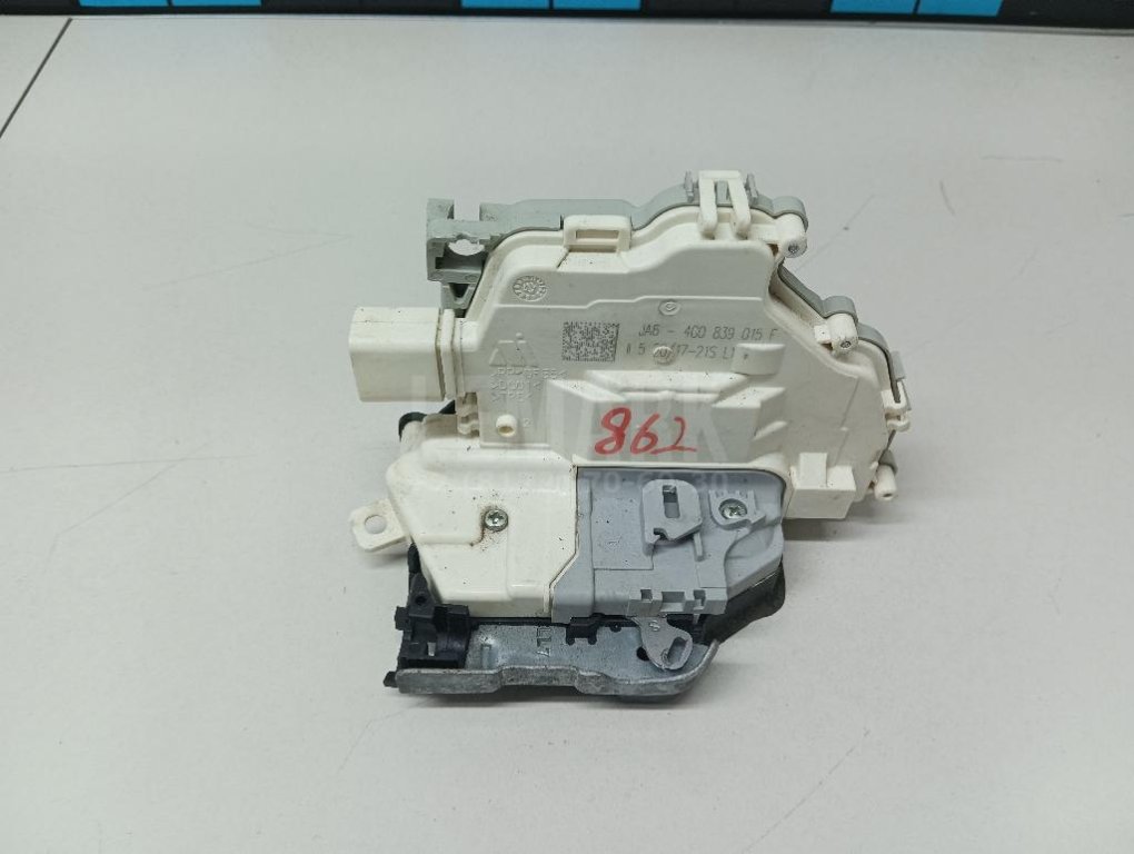 Замок двери задней левой