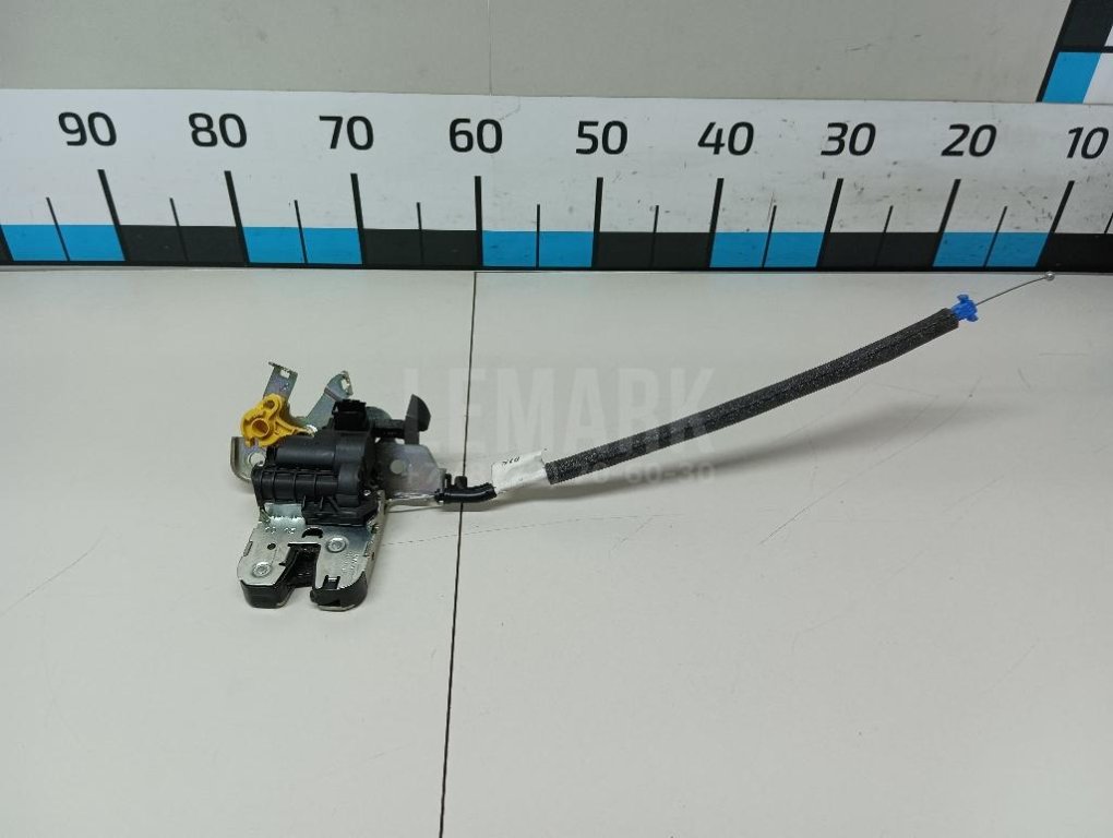 Замок багажника