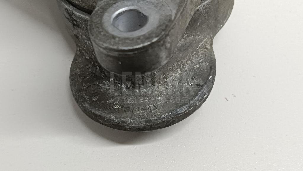 Ролик-натяжитель ручейкового ремня