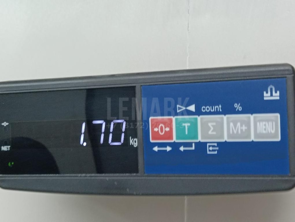 Петля крышки багажника