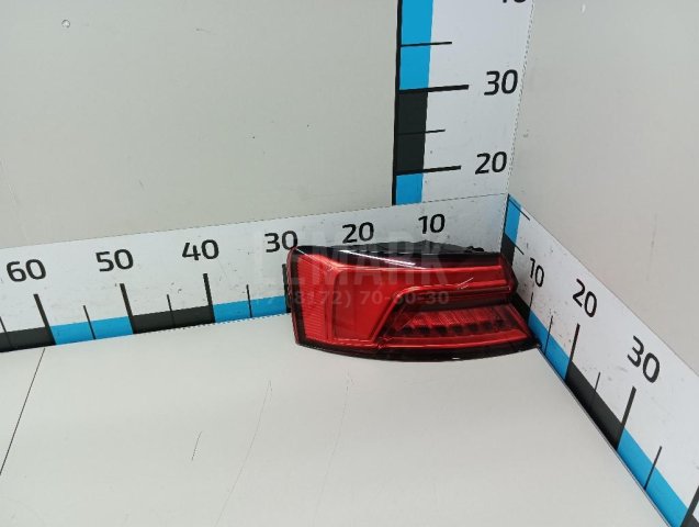 Фонарь задний наружный левый