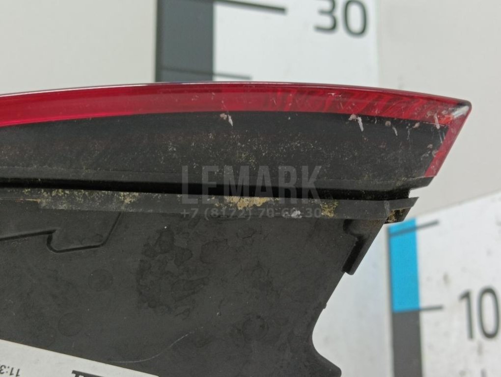 Фонарь задний наружный левый