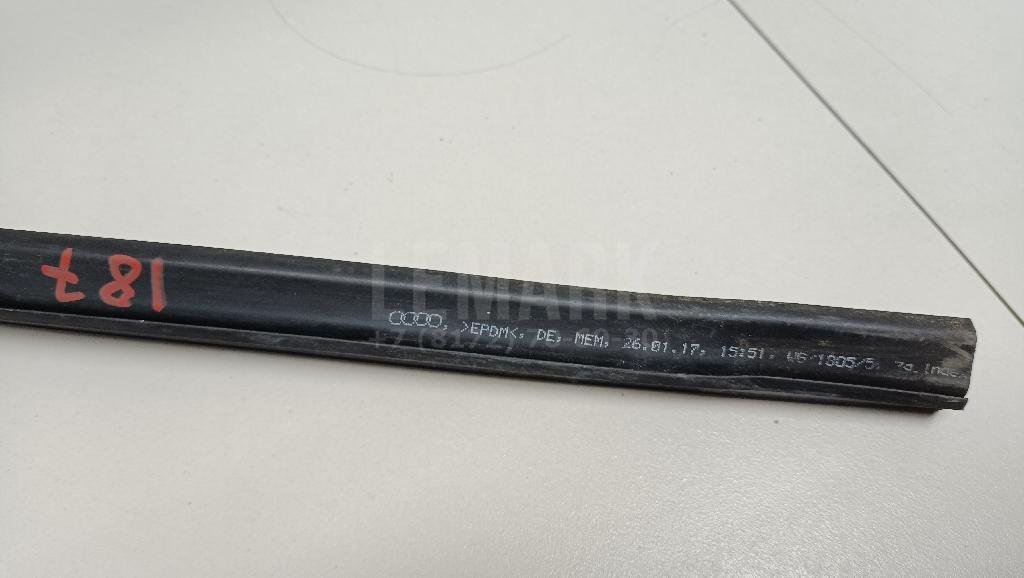 Уплотнитель стекла двери