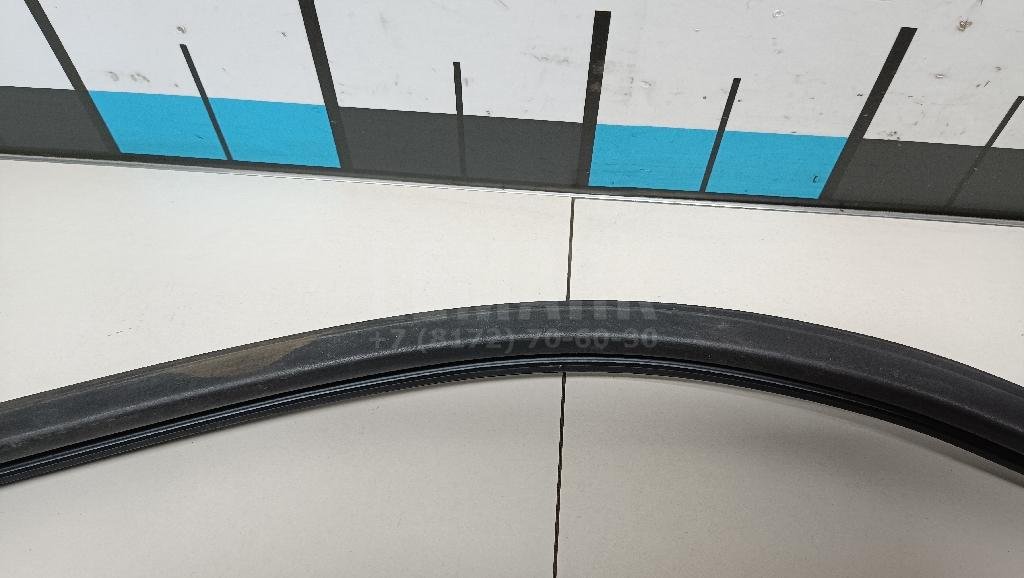 Уплотнитель стекла двери