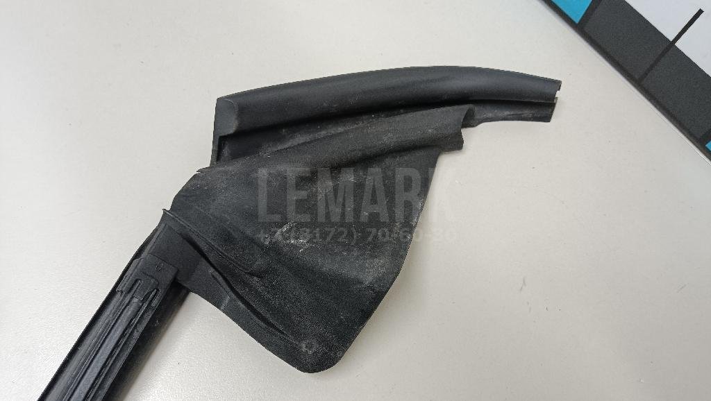 Уплотнитель стекла двери