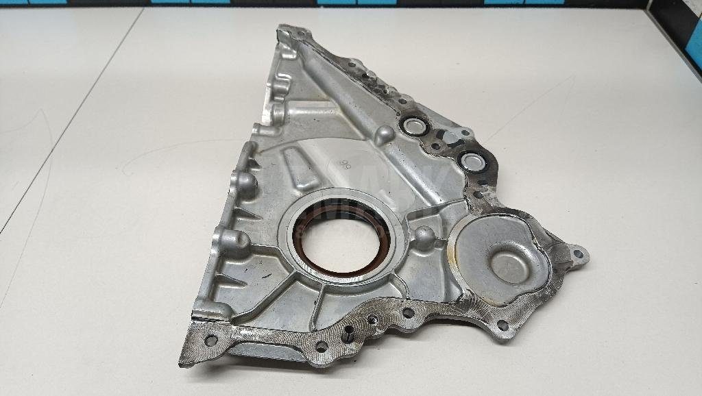 Крышка двигателя передняя