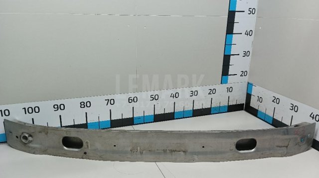 Усилитель переднего бампера