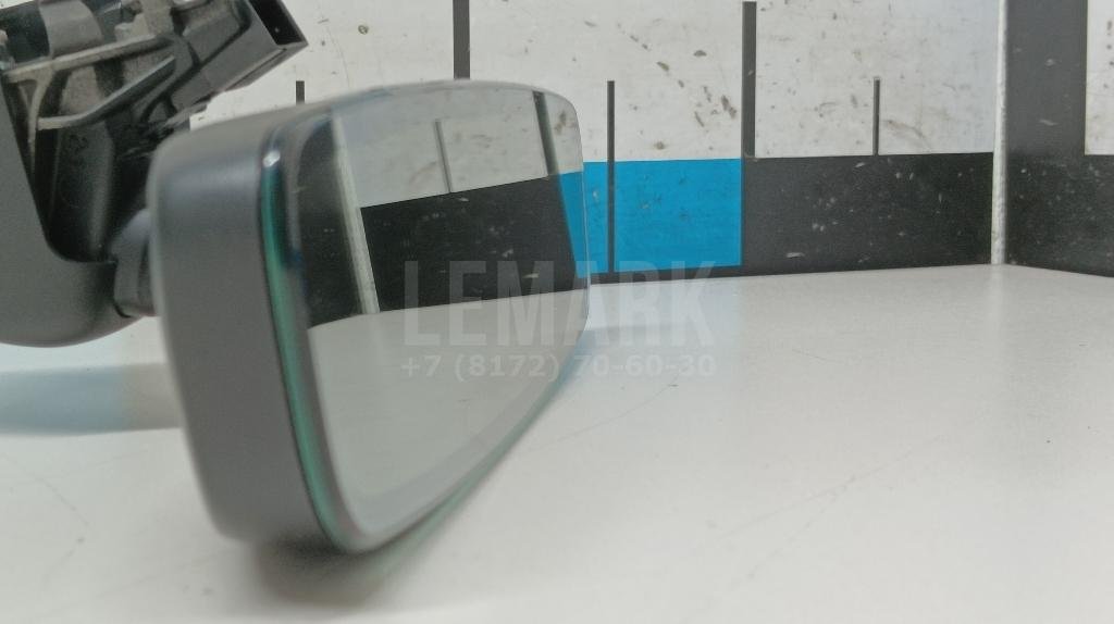 Зеркало заднего вида