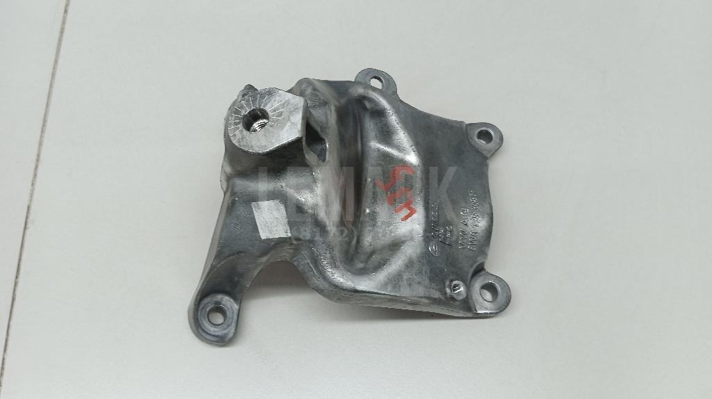 Кронштейн опоры двигателя