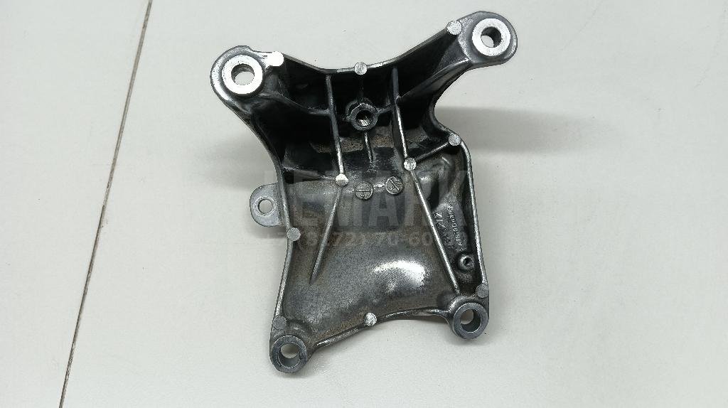 Кронштейн опоры двигателя