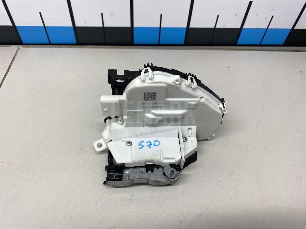 Замок двери передней левой