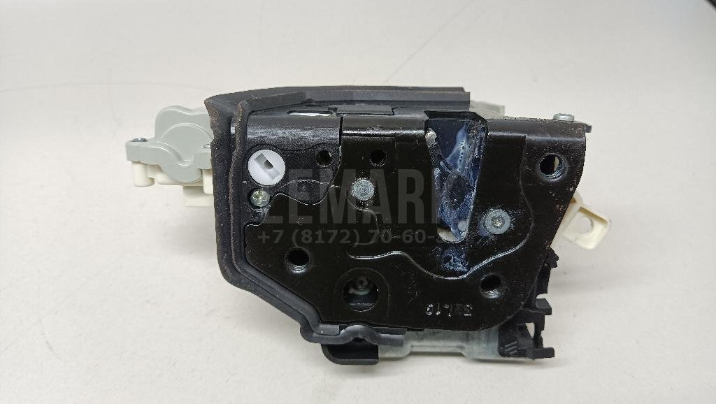 Замок двери задней левой