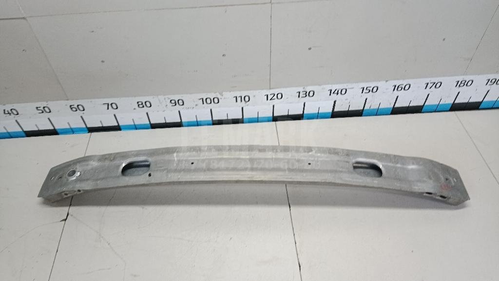 Усилитель переднего бампера