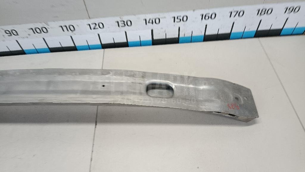 Усилитель переднего бампера