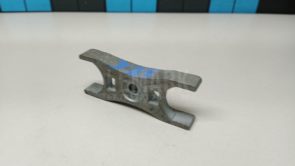 Кронштейн форсунки