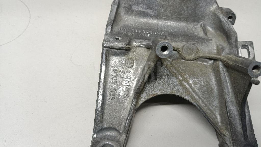 Кронштейн двигателя правый