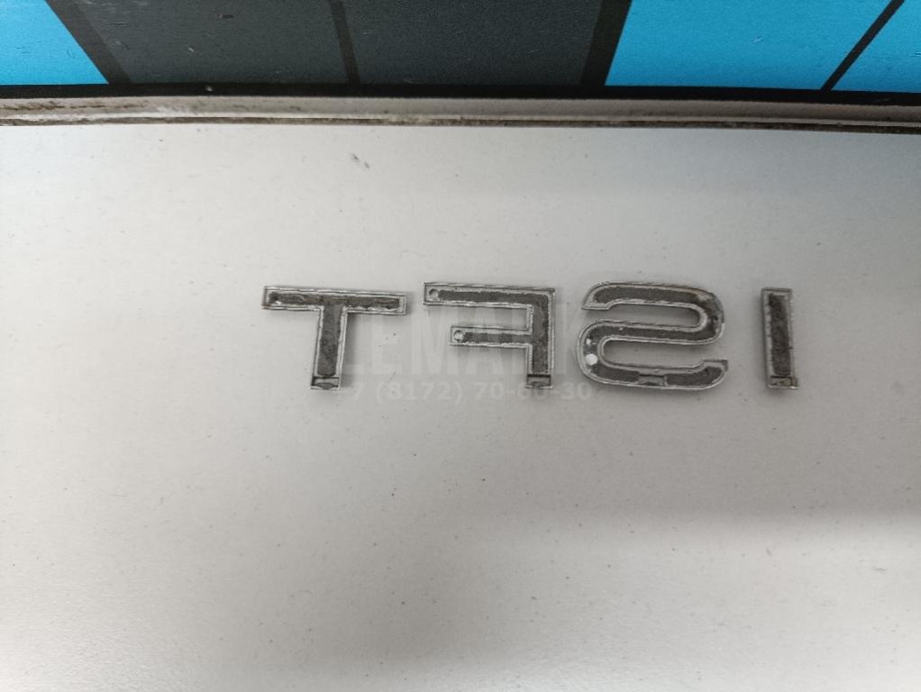 Эмблема на крышку багажника