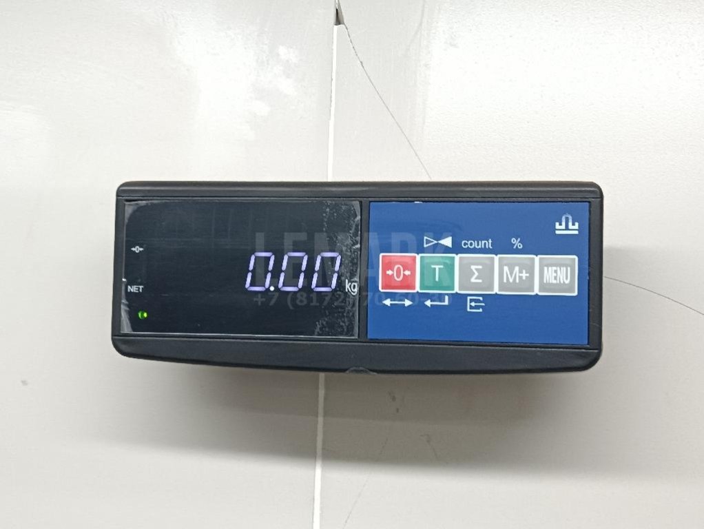 Эмблема на крышку багажника